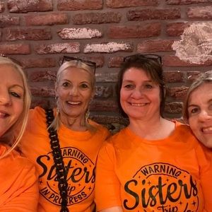 Meet your Posher, Lenore